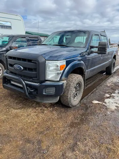 Due to unforeseen circumstances I’m offering my daily driver f250 xl superduty short box 6.2 liter b...