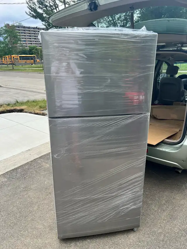 30” BRAND NEW FRIDGE 62863271651073121