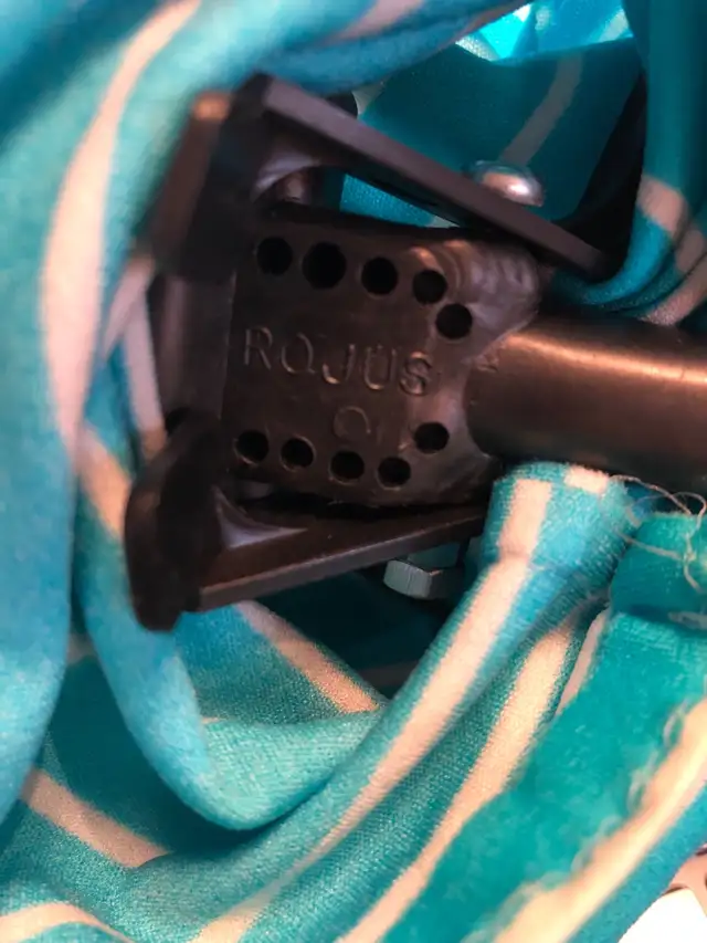 ROJUS Laughing Man Punching Hand Puppet Vintage  in Toys & Games in Kitchener / Waterloo - Image 4