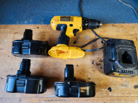 Dewalt 18v drill with 3 batteries and charger