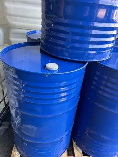 55 gallon steel drums, blue Sealed closed top with 2 bungs Non food grade Not rinsed clean UN rated...