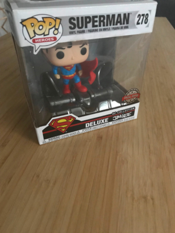 Deluxe POP! Superman #278 New $10 in Toys & Games in St. Catharines - Image 2