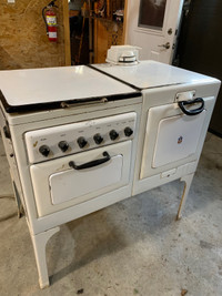 Vintage Moffat electric stove