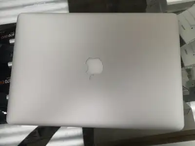 Macbook pro 15 pouce retina en bonne etat, View more