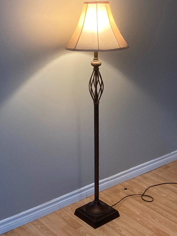 Lamp set - Table and Floor in Indoor Lighting & Fans in Sudbury