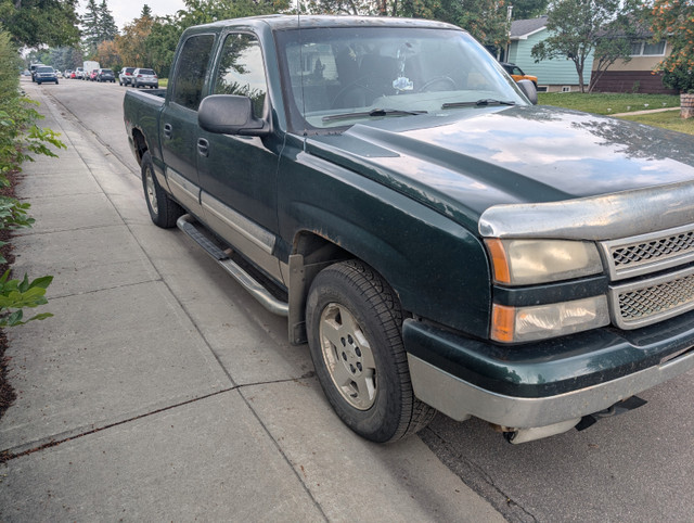 2006 Chevy Silverado crew cab in Cars & Trucks in Edmonton - Image 2