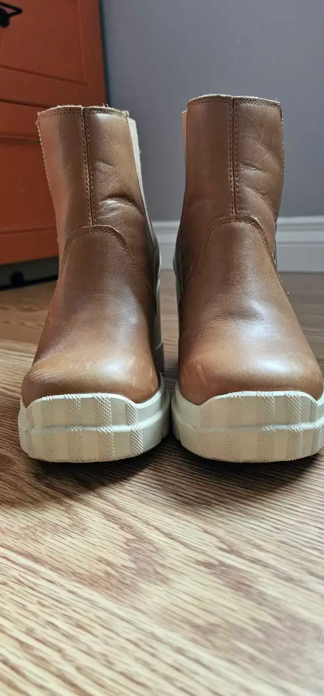 SOREL Women's Ankle Boots - Tan Leather in Women's - Shoes in Mississauga / Peel Region - Image 8