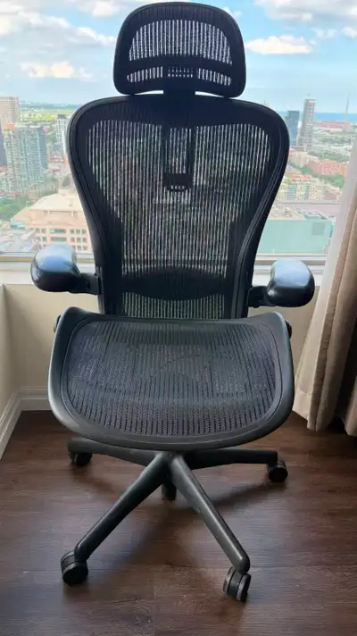Genuine Herman Miller Aeron Classic ergonomic office chair, Size B, black, fully loaded configuratio...