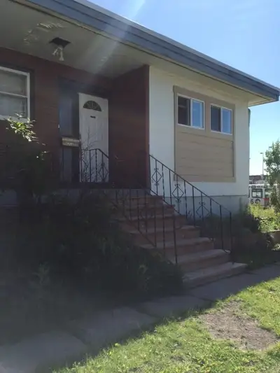 Room for rent across from Westbrook LRT Station