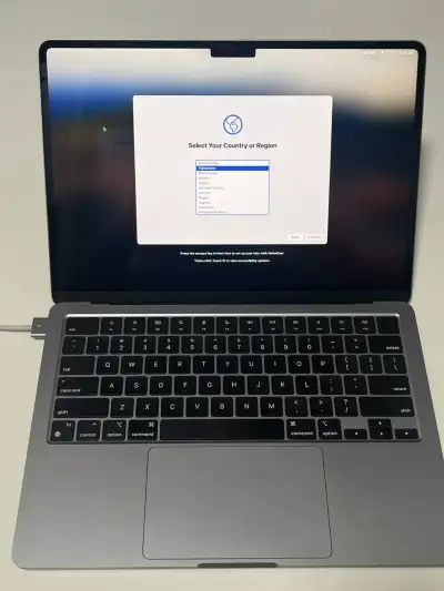 Apple Macbook Air 13.6" M2 16GB RAM, View more