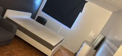 Grande chambre meublé