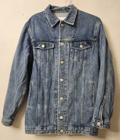 Authentic TNA Women’s classic-fit denim jacket, View more