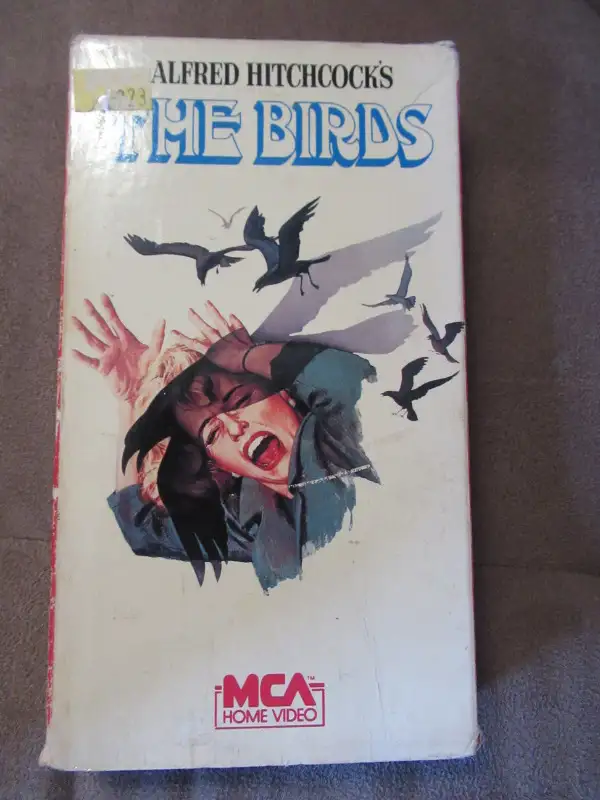 The Birds VHS Tape Used in CDs, DVDs & Blu-ray in Oshawa / Durham Region - Image 2