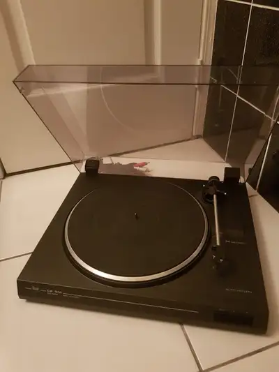 Dual CS 514 2-Speed Belt-Drive Semi Automatic Turntable 1984, View more