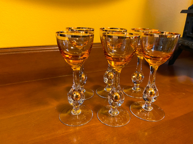 6 Vintage Amber Colored Footed Cordials Glasses Gold Rim Ball in Arts & Collectibles in Oshawa / Durham Region