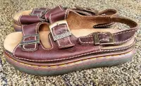 Vintage DOC MARTENS Air Wair England Leather Sandals