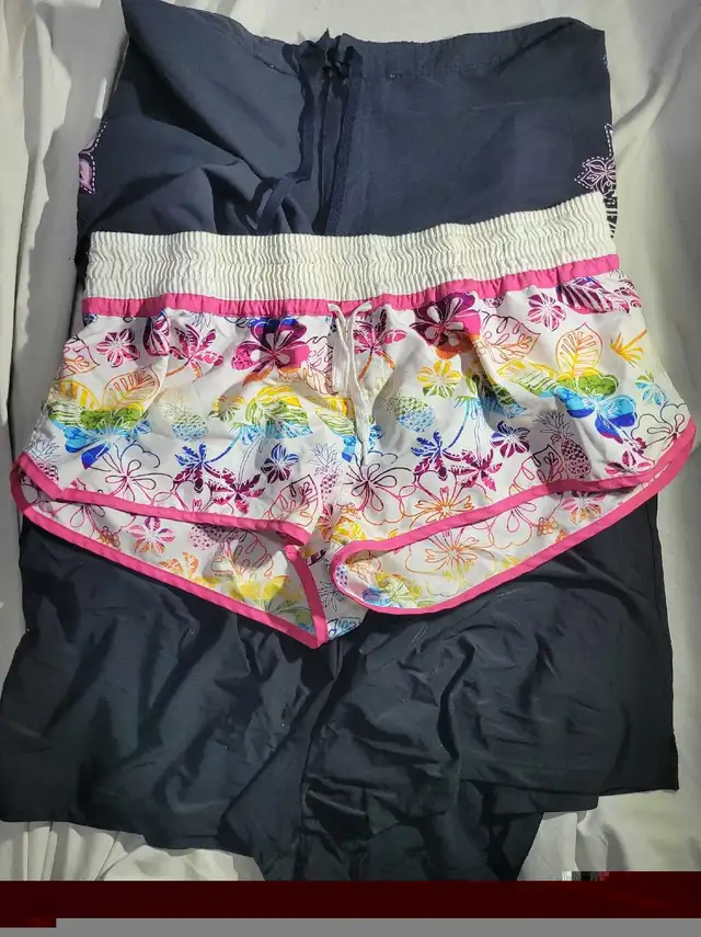 Women's bathing suits, tops, and shorts. I have lots here! in Multi-item in St. Albert - Image 3