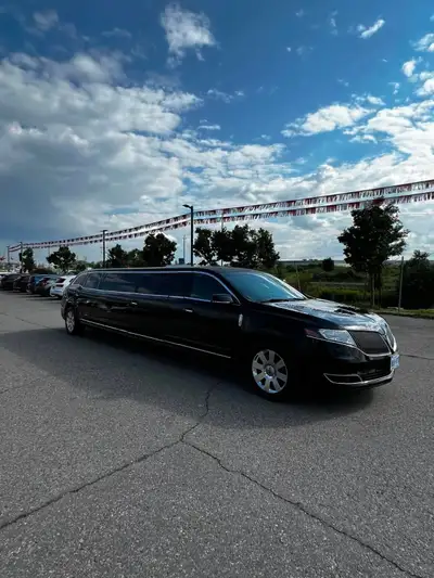 2015 Lincoln MKT Limousine For Sale 380,000KM on body Engine was replaced 2 years ago. A/C ice cold...