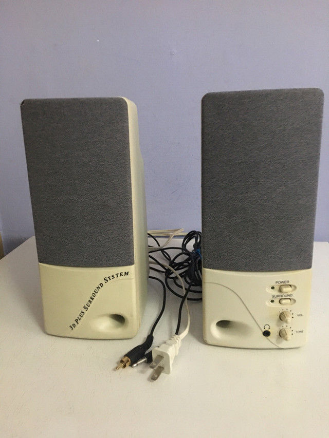 Desk or Lap Top Computer Speaker  in Speakers, Headsets & Mics in City of Toronto
