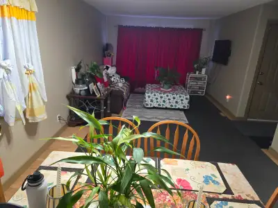 Available bedroom in my basement or main.level..anytime you can move in right away..i prefer a singl...