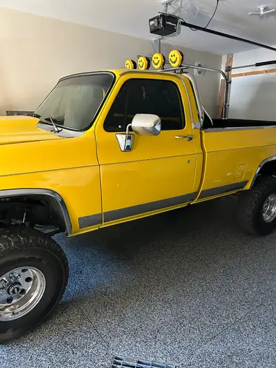 1981 gmc for sale 4x4 350 vortec with mild cam paired with a 4 speed manual tranny both rebuilt with...