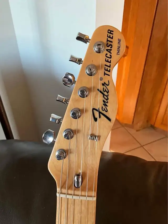 Guitare Fender Telecaster thinline ‘72 in Guitars in Rimouski / Bas-St-Laurent - Image 4