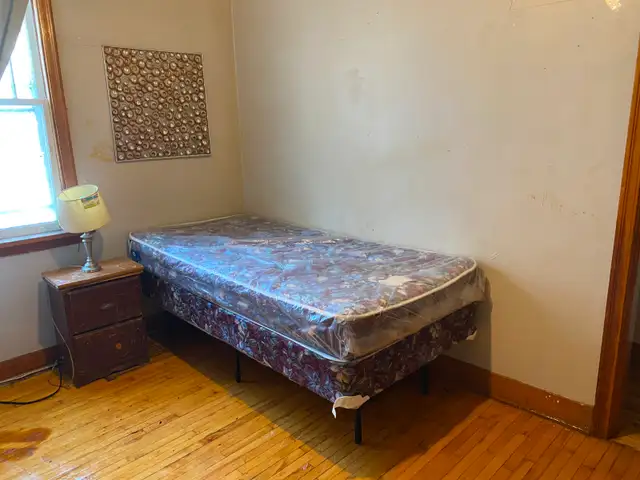 Furnished room included all  utilities/Wifi/ TV /East downtown