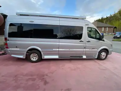 2014 Mercedes-Benz Roadtreck VR 23 pieds 83500 km 3500 2014 , frein neuf 7 pneus neufs, exauce neuf...