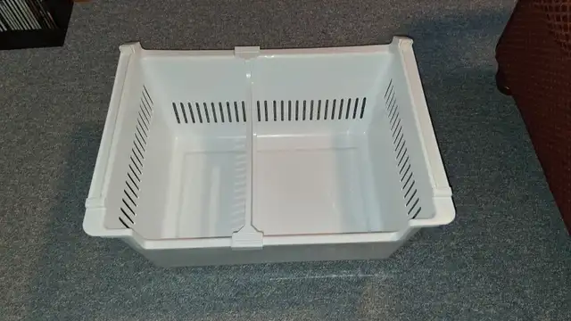 Bacs et accessoires de refrigerateur LG 33po.largeur in Refrigerators in Sherbrooke - Image 6
