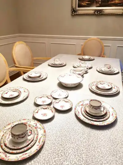 33pcs of J&G Meakin-Richmond/England Porcelain Dinnerwares, View more