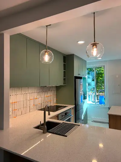 Entrepreneur en rénovation -Cuisine & Salle de Bain -Sous-sol -Portes & Fenêtres -Agrandissement Mai...