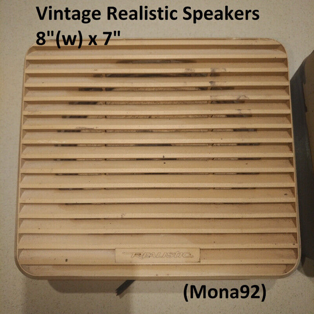 Vintage Speaker - Realistic, Wall Mounted, Pair, 8(w) x 7) in Speakers in Markham / York Region - Image 3