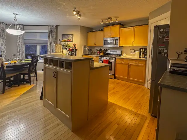 Maple Kitchen Cabinets by Kitchen Craft in Cabinets & Countertops in Edmonton - Image 2