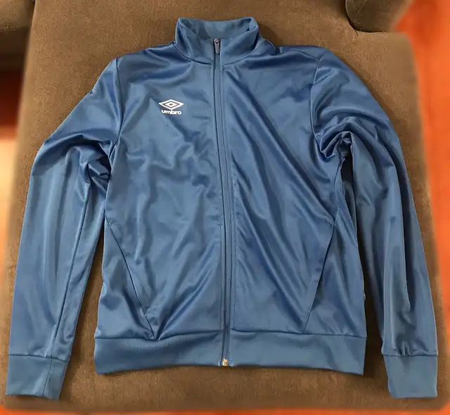 UMBRO track jacket  in Kids & Youth in City of Toronto - Image 2
