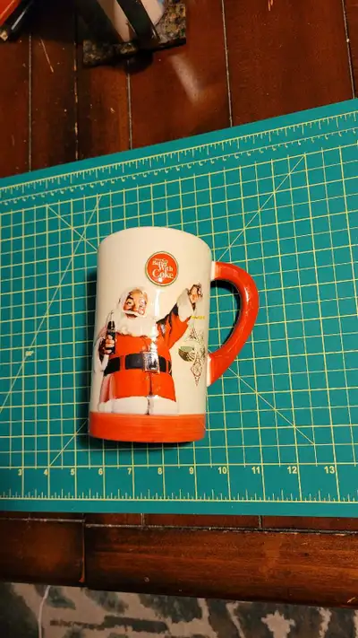 2007 3D ceramic Santa mug in unused condition. Item # 4282RC