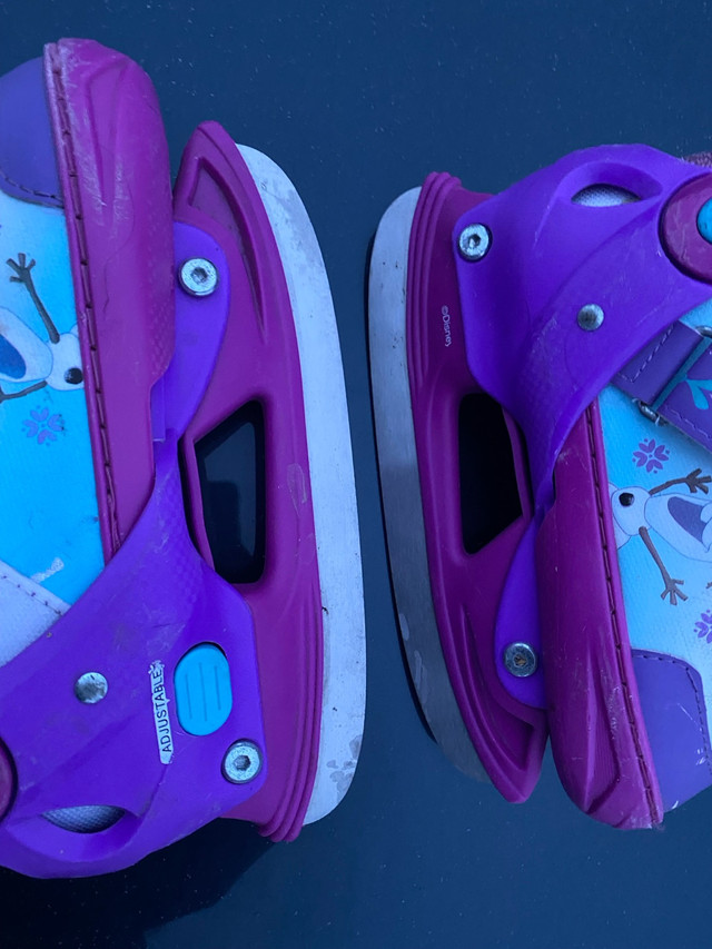 Patins à glace ajustables 12 a 2 pour enfants Disney Olaf  dans Patins et patins à roulettes  à Laurentides - Image 4
