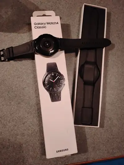 GALAXY WATCH 4 CLASSIC BRAND NEW NO CHARGER $100, View more