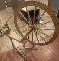 Antiquité rouet 