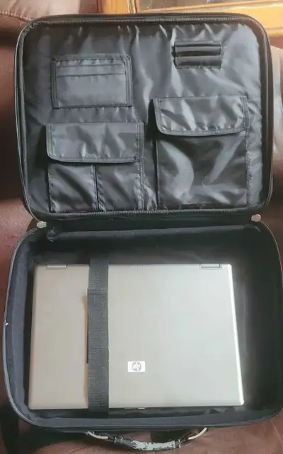 HP Compaq 6530b laptop and computer bag, View more