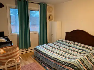 One exterior parking space included and one locker included. Just nearby supermarket C&T , medical c...