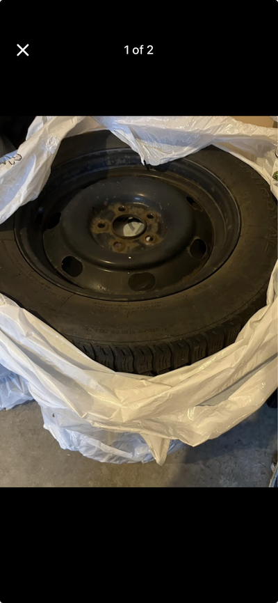 16 inch black steel rims. Good condition. Off a 2011 Ford Fusion. Set of 4