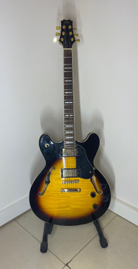 Peavey Electric Guitar (ES-335 Style)