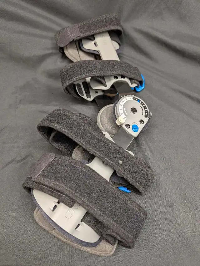 Ossur Rebound Post-Op Knee Right Knee Medium in Health & Special Needs in Winnipeg - Image 5