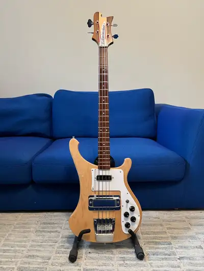 Rickenbacker 4003 Unbound Maple Glo, View more