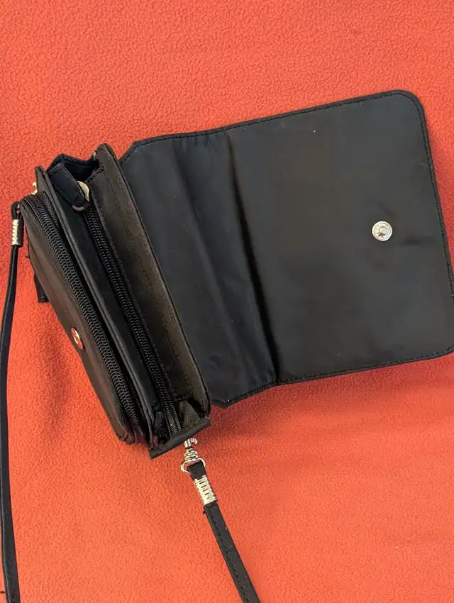 Joy Moda black fabric shoulder bag -6x5x2 inches in Women's - Bags & Wallets in Edmonton - Image 5