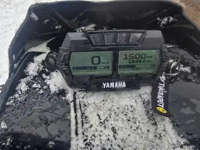 2015 yamaha viper xtx 141 comes with seat bag dash bag and cover. Has 18500 km recently serviced and...
