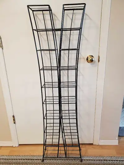 This metal CD stand is a great way to organize your music collection, and its slender design fits ea...