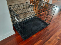 Large dog crate 26 x 23 x 36