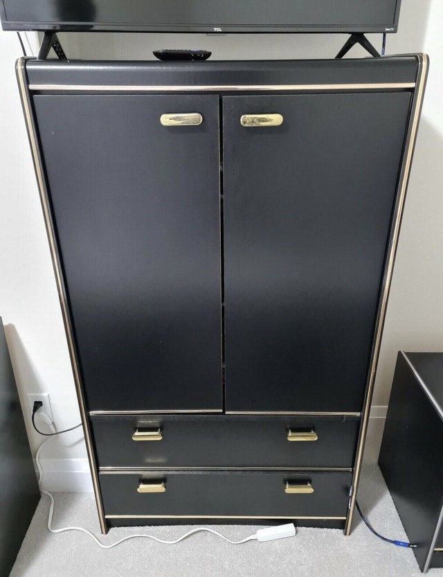 Black Queen Bedroom 5 Piece Set Beds & Mattresses Kitchener