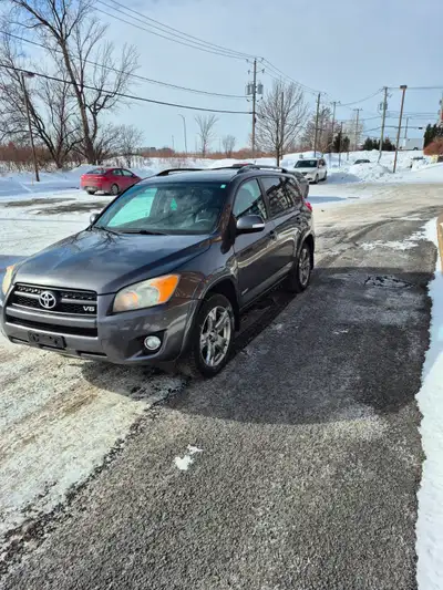 Toit ouvrant, vitres portes miroirs et siège conducteur électrique, sièges chauffants, régulateur de...